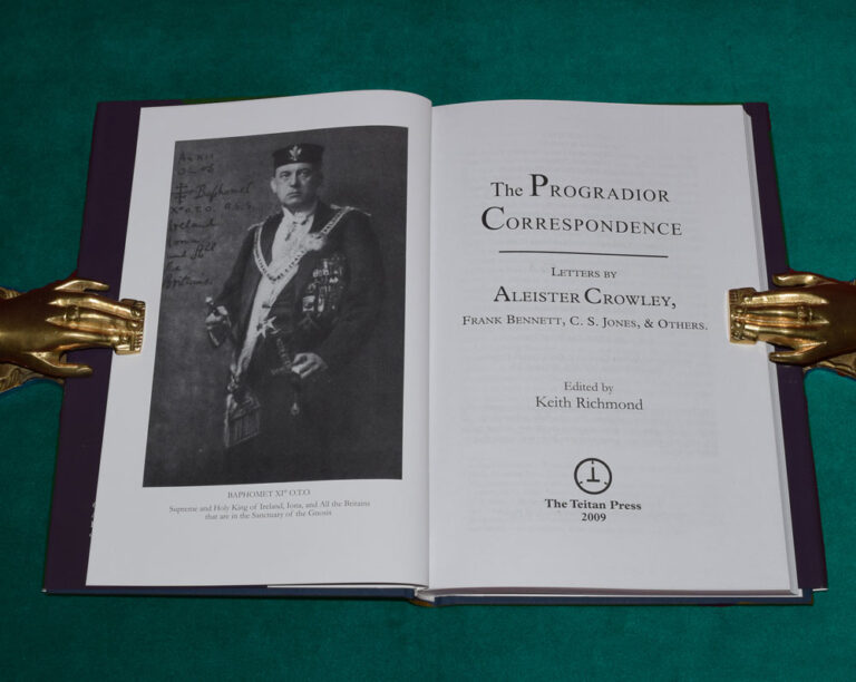 THE PROGRADIOR CORRESPONDENCE, LETTERS by Aleister Crowley, C.S. Jones, & Others, Edited and Introduction by Keith Richmond - Limited Edition Hardcover - Image 2