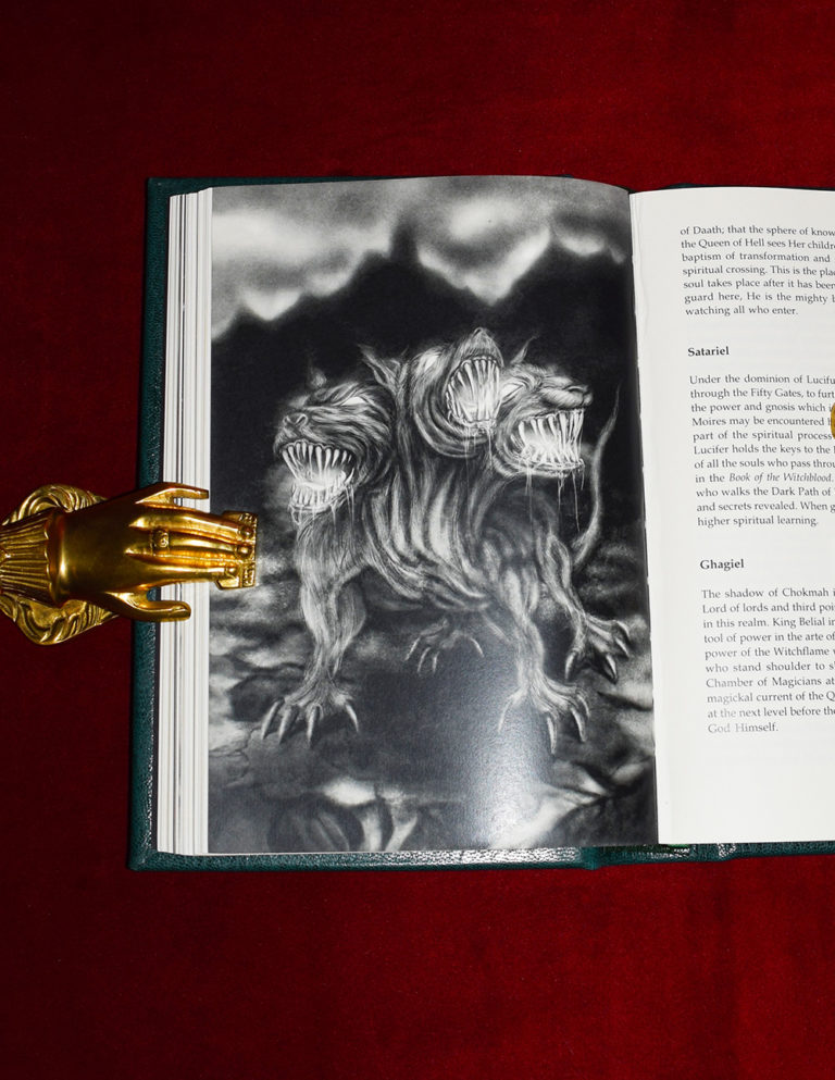 QUEEN OF HELL by Mark Alan Smith - Deluxe Leather Bound NIGHT WINGS Edition Housed in a Custom Traycase all copies, Signed, Inscribed and Sigilized - Image 4