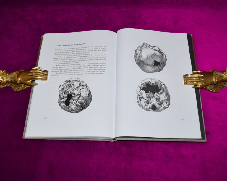 CLAVIS GOÊTICA: KEYS TO CHTHONIC SORCERY by Frater Acher and José Gabriel Alegría Sabogal - Limited Edition Hardcover - Image 2