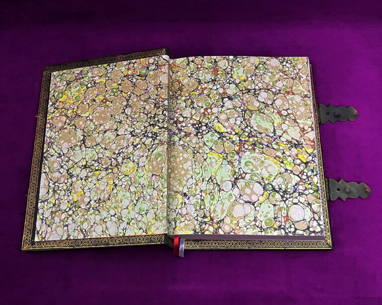 SPIRIT BUILDERS by Palamas : A Free Illuminist Approach to the Antient & Primitive Rite of Memphis Misraim - Deluxe Edition Bound in Leather with Metal Clasps - Image 3