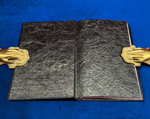 HEKATE: The Crossroads Dark Goddess by Idlu Lili Regulus - Deluxe Leather Bound Limited Edition of only 11 copies - Image 4
