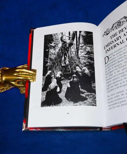 QALOH-MENAH: The Faceless Goddess by Madame Orfa - Limited Edition Hardcover - Image 3