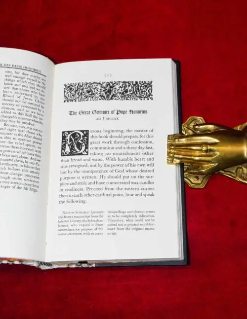 THE GREAT GRIMOIRE OF POPE HONORIUS - Deluxe edition Quarter Bound in snakeskin with Custom Slipcase - Image 3